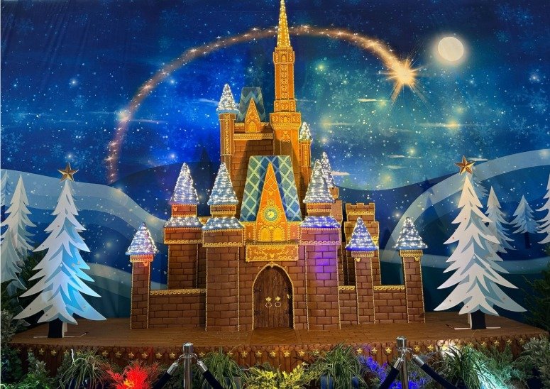 Guide to Gingerbread at Walt Disney World: The Sweetest Holiday Tradition